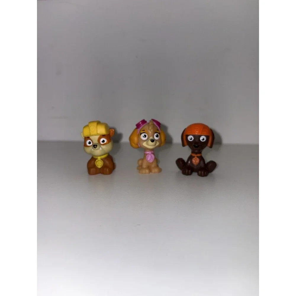 3 mini paw patrol figures Skye, Zuma, Rubble